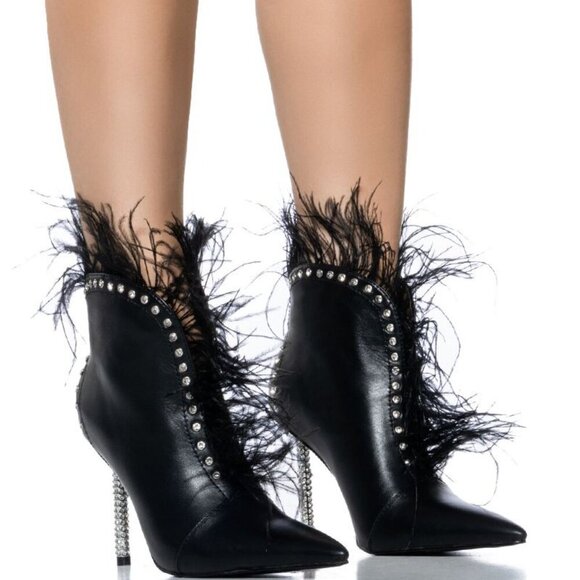 AZALEA WANG " PEACOCK PERFECTION " BLACK FEATHER BOOTIE ( BRAND NEW !!!!!! - Picture 1 of 6